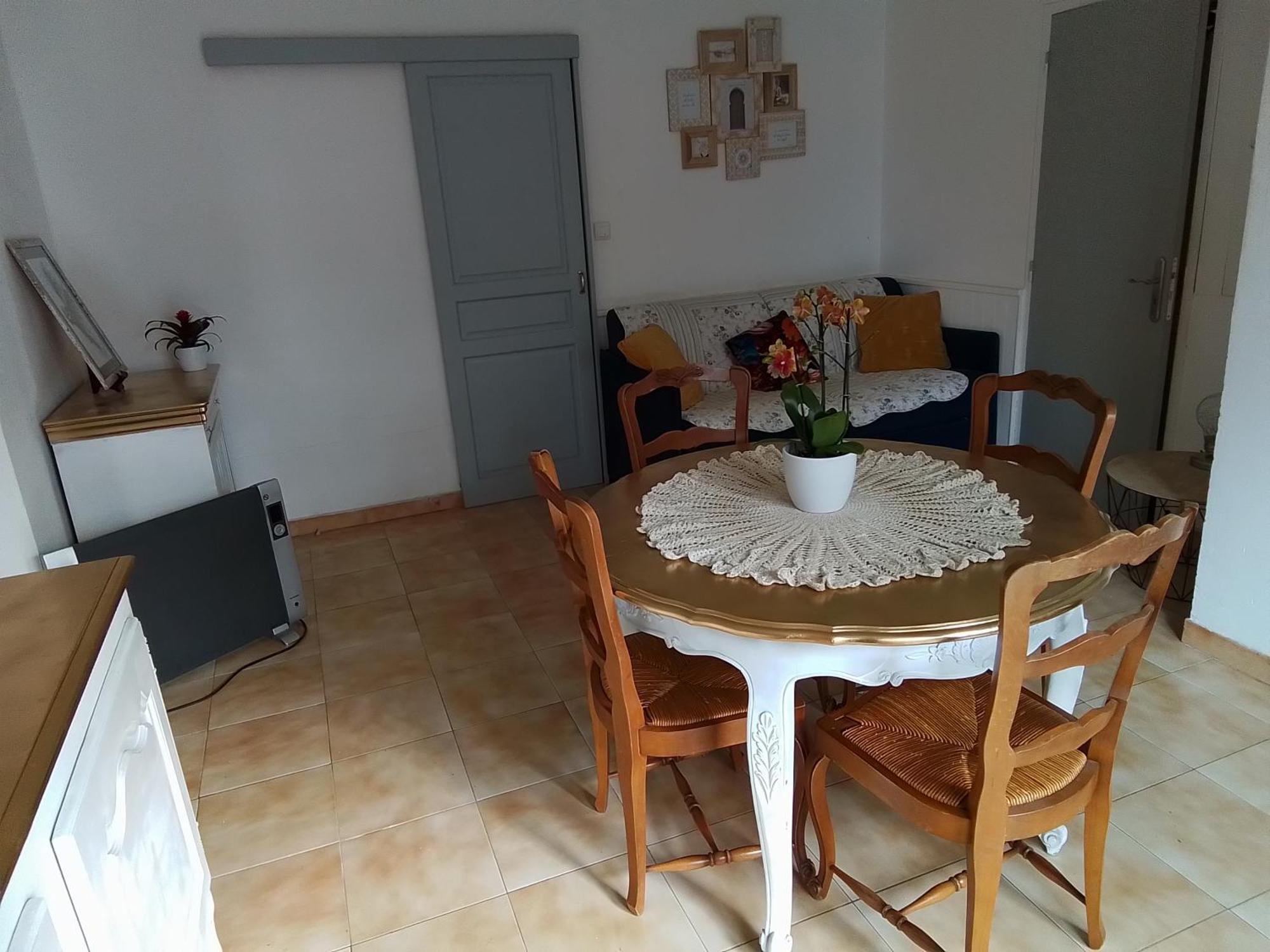 Apartment Flat *