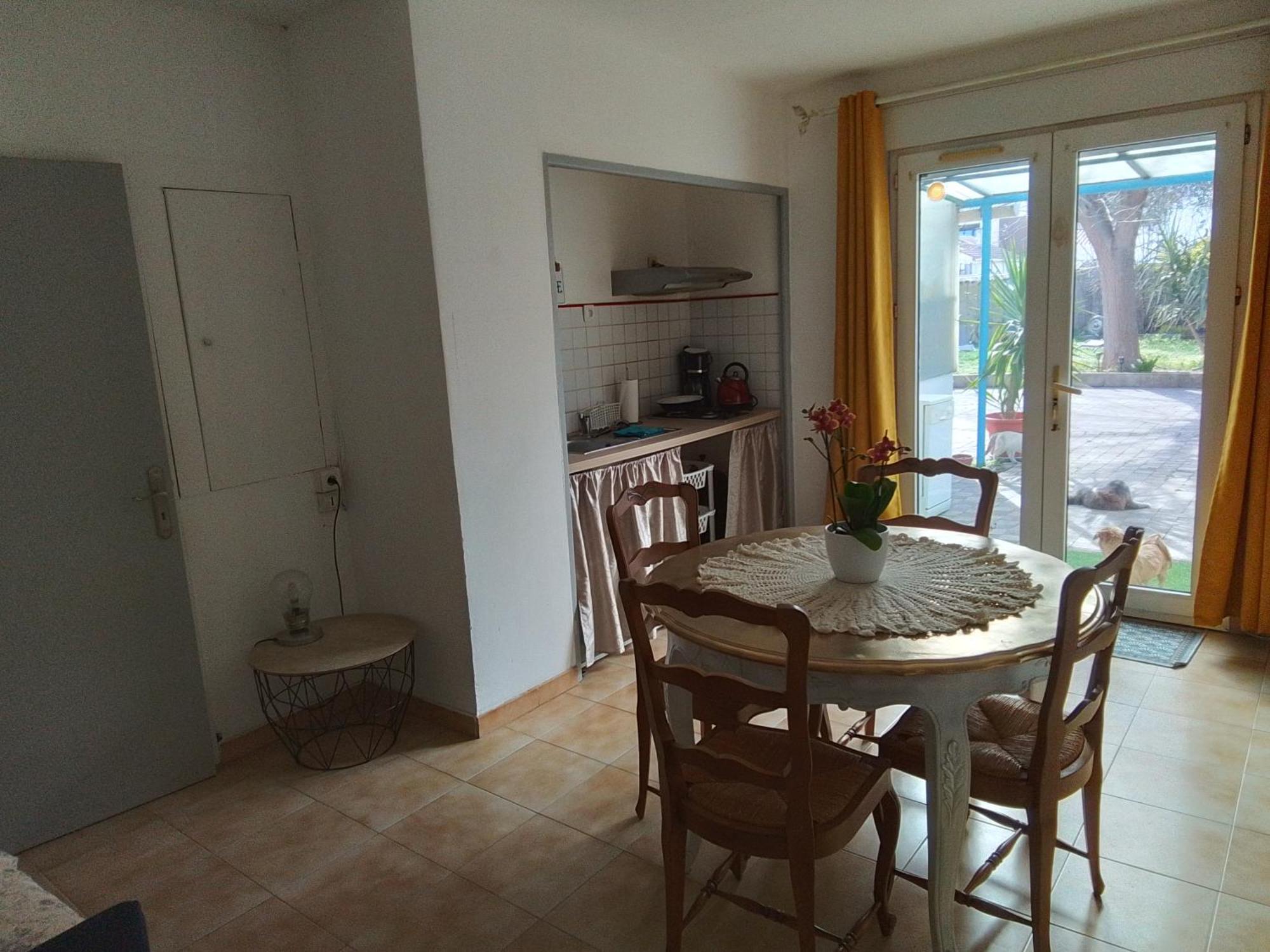 Apartment Flat *